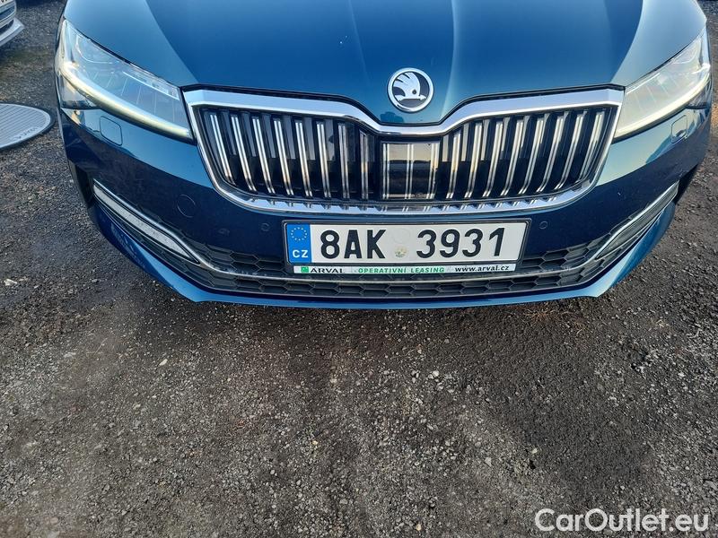  Skoda  Superb  Combi (3V5)(2015) Sup.C.FL2.0TDI 140 L&K 4x4 AT #5