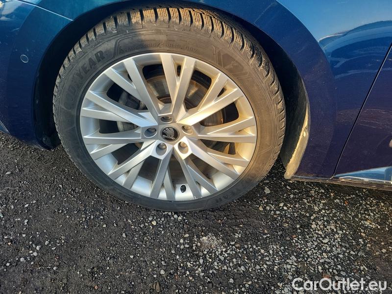  Skoda  Superb  Combi (3V5)(2015) Sup.C.FL2.0TDI 140 L&K 4x4 AT #13