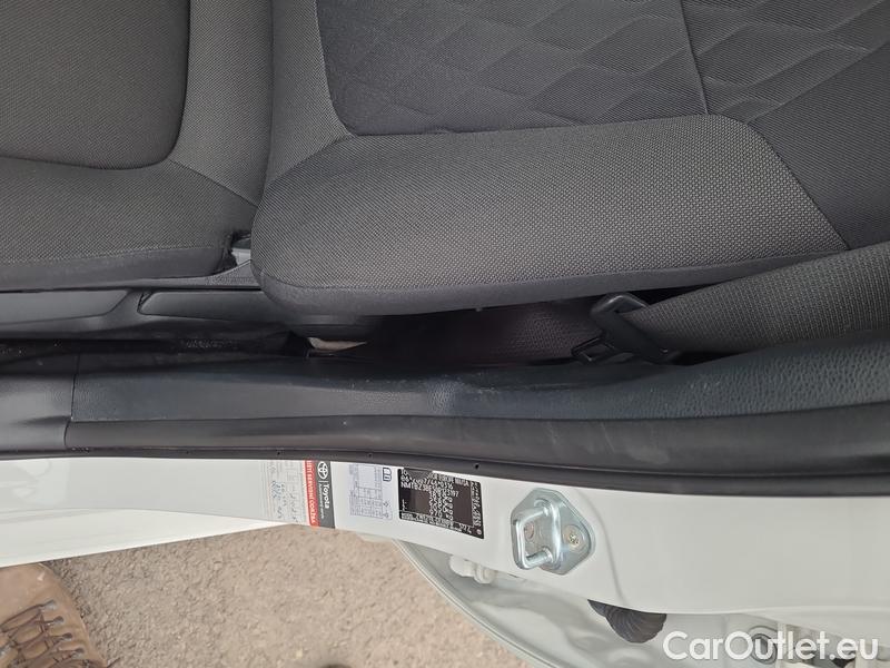  Toyota  Corolla  (E21) (2019)  1.8Hyb.Active AT #27