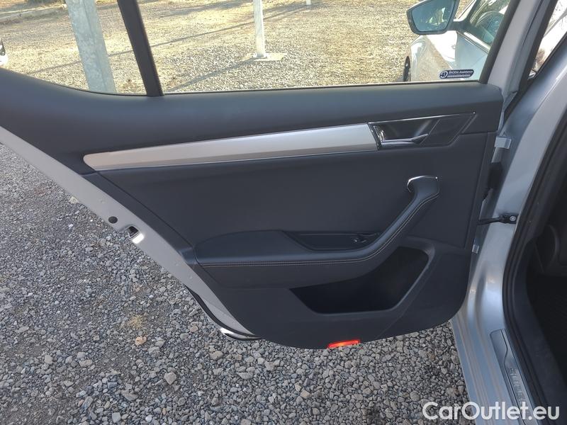  Skoda  Superb  (3V3)(2015) Supe.FL2.0TDI 110 Style AT #15