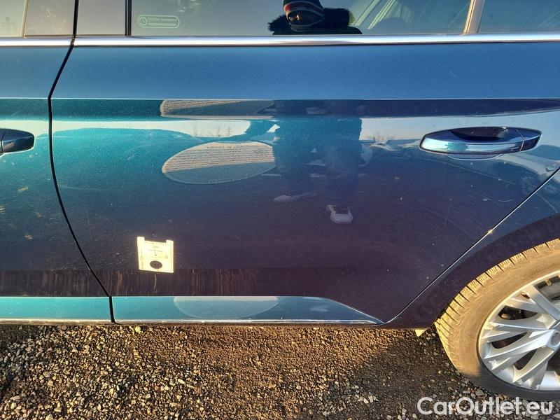  Skoda  Superb  Combi (3V5)(2015) Sup.C.FL2.0TDI 140 L&K 4x4 AT #12