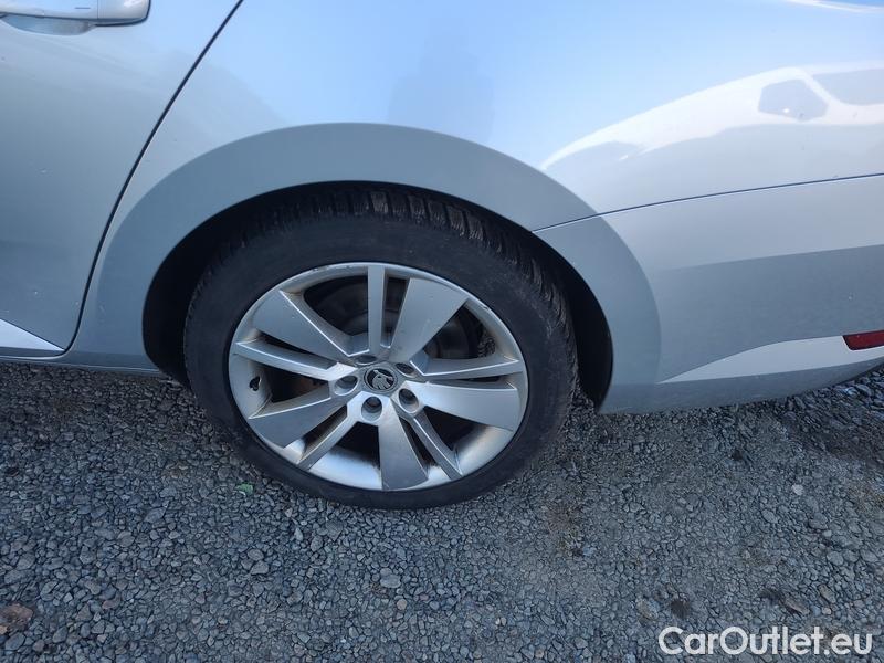  Skoda  Superb  (3V3)(2015) Supe.FL2.0TDI 110 Style AT #6