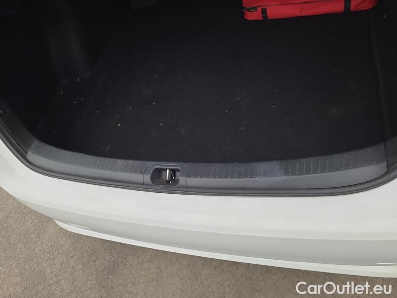  Toyota  Corolla  (E21) (2019)  1.8Hyb.Active AT #14