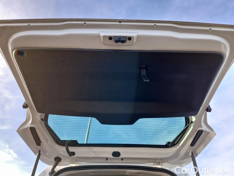  Opel  Combo   E Cargo (2018) C.Life 1.5CDTI 96 Elegance+ #17