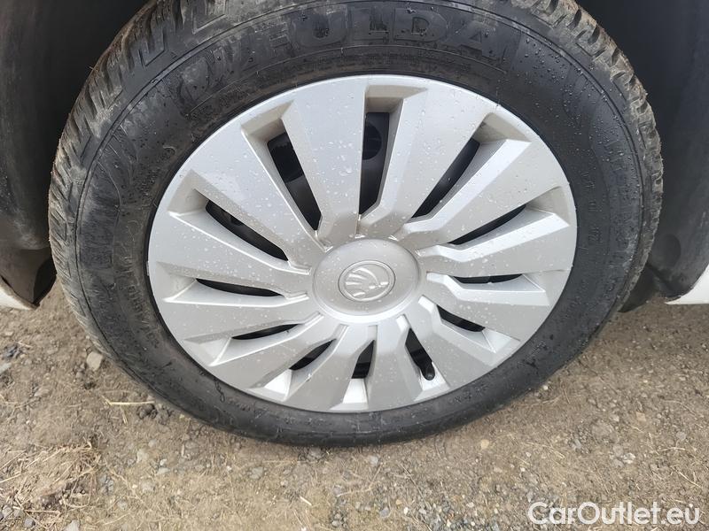  Skoda  Scala  (NW) (2019)  1.0TSI 81 Ambition 5d #3