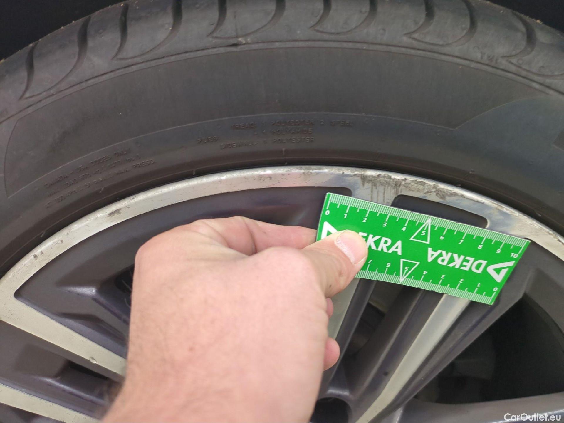  Bmw  Serie 2 BMW Série 2 Gran Coupé / 2019 / 4P / Berline 218D AUTO Business Design #15