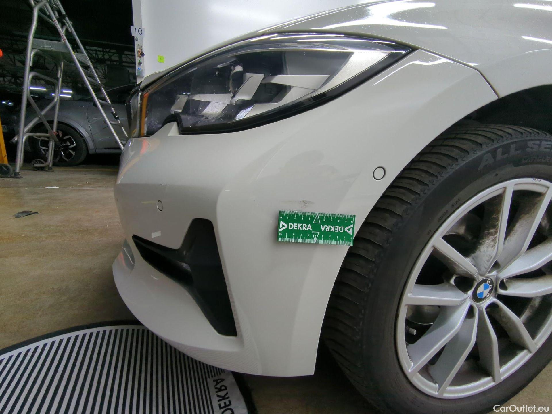  Bmw  Serie 3 BMW Série 3 Touring / 2018 / 5P / Break 318d 150ch Lounge BVA8 #23