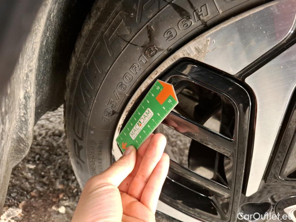  Citroen  C4  Berline Shine 1.5 BlueHDI 130CV BVA8 6E #12