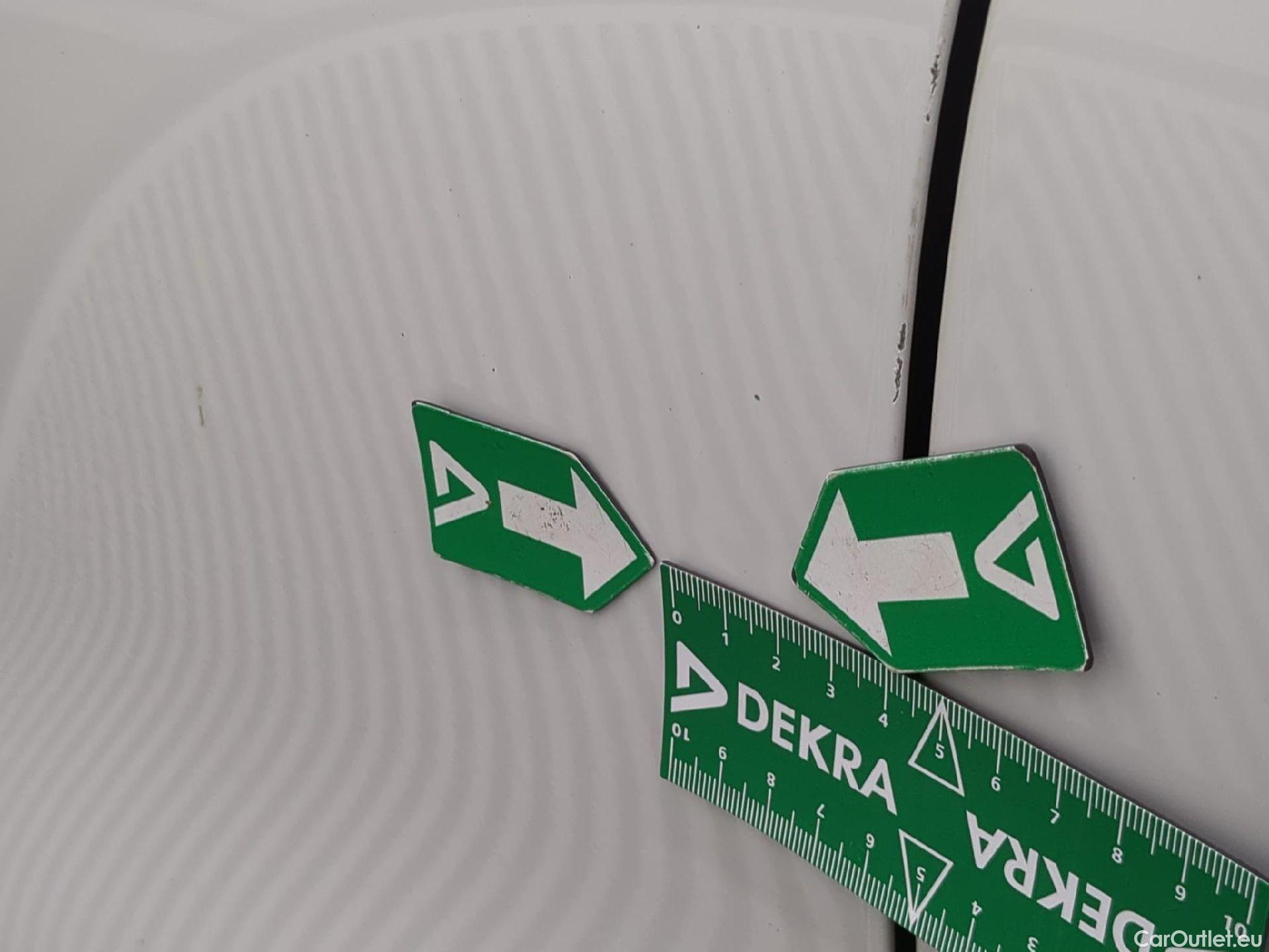  Bmw  Serie 3 BMW Série 3 Touring / 2018 / 5P / Break 318d 150ch Lounge BVA8 #26