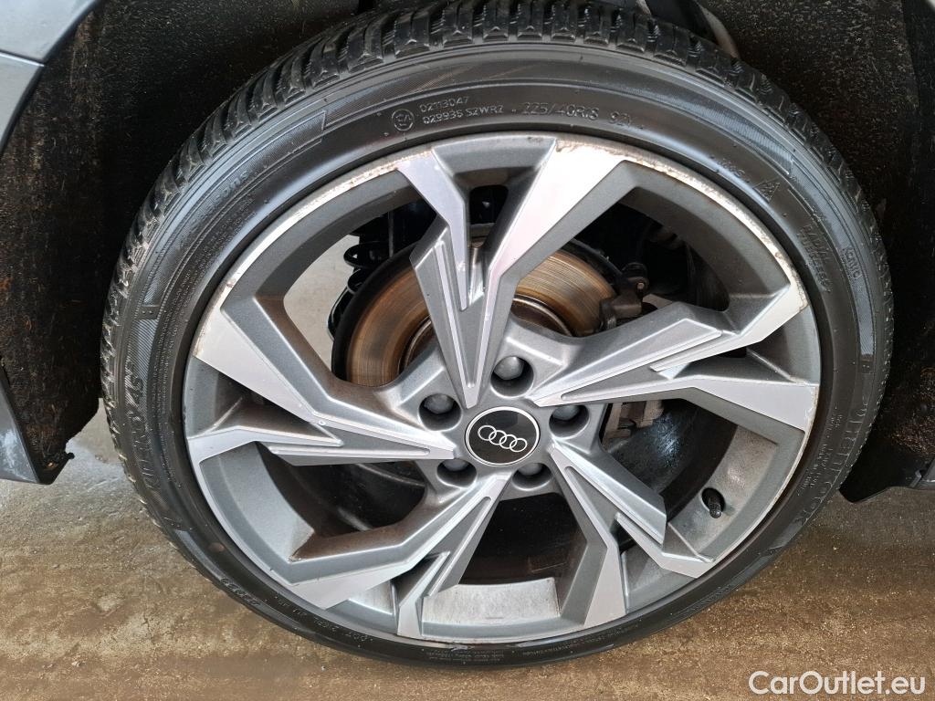  Audi  A3 AUDI  Berline / 2020 / 4P / Berline 35 TFSI 150 MHEV S Tronic S Line #28