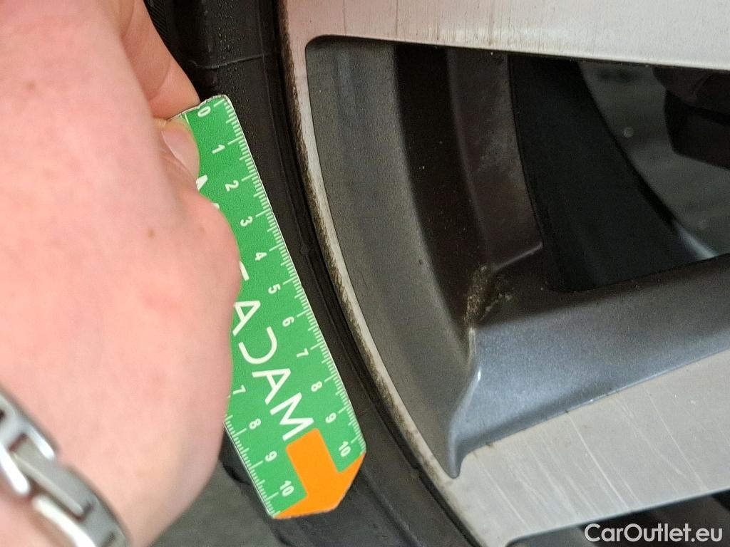  Audi  A4  Avant 35 TDI Avus 2.0 TDI 165CV BVA7 E6d #52