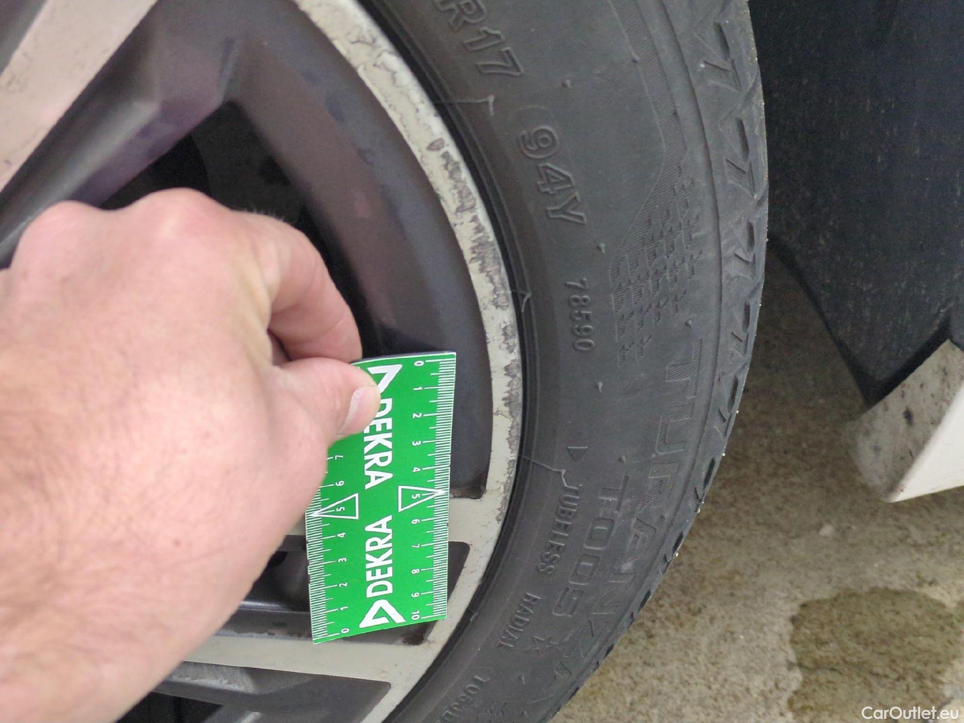  Bmw  Serie 2 BMW Série 2 Gran Coupé / 2019 / 4P / Berline 218D AUTO Business Design #7