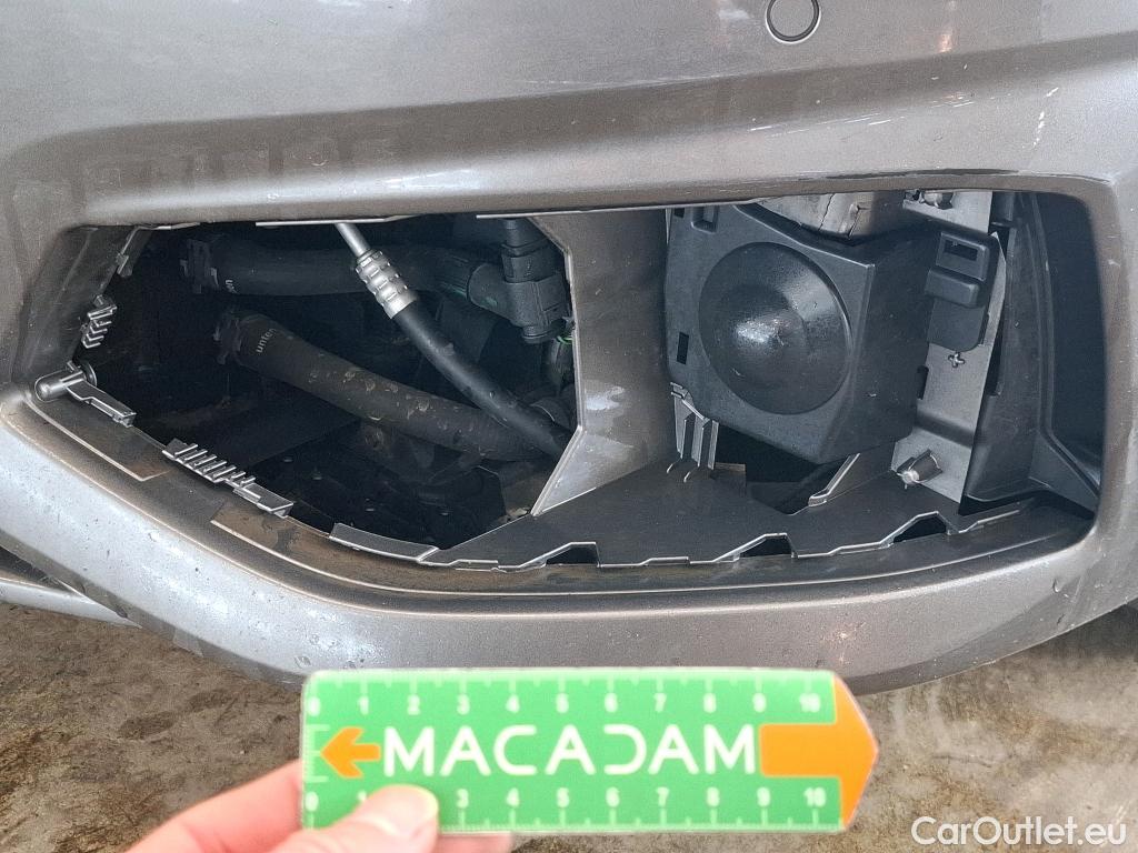  Audi  A4  Avant 35 TDI Avus 2.0 TDI 165CV BVA7 E6d #46