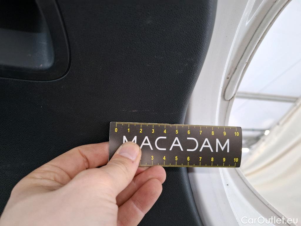  Citroen  C3  Shine Business 1.6 BlueHDi 75CV BVM5 E6 #12