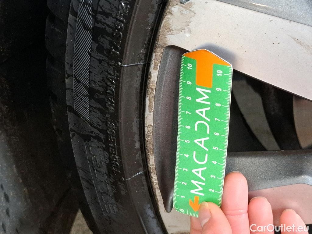  Audi  A4  Avant 35 TDI Avus 2.0 TDI 165CV BVA7 E6d #63