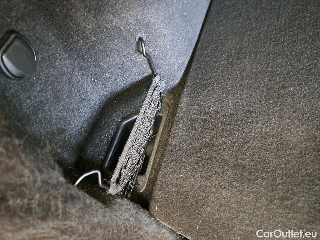  Mercedes  GLA MERCEDES-BENZ  / 2020 / 5P / SUV 2.0  220D AMG LINE 4MATIC DCT #6