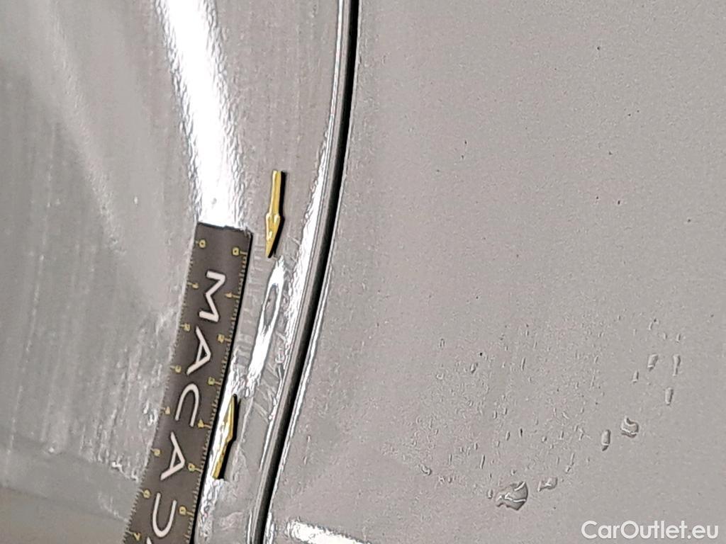  Mercedes  GLA MERCEDES-BENZ  / 2020 / 5P / SUV 2.0  220D AMG LINE 4MATIC DCT #12