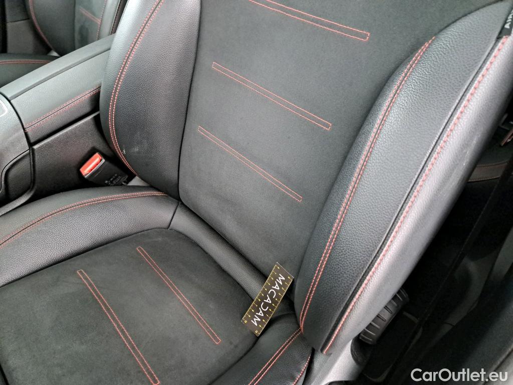  Mercedes  GLA MERCEDES-BENZ  / 2020 / 5P / SUV 2.0  220D AMG LINE 4MATIC DCT #31