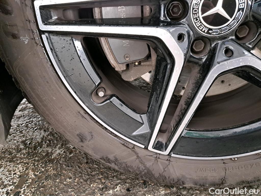  Mercedes  GLA MERCEDES-BENZ  / 2020 / 5P / SUV 2.0  220D AMG LINE 4MATIC DCT #28