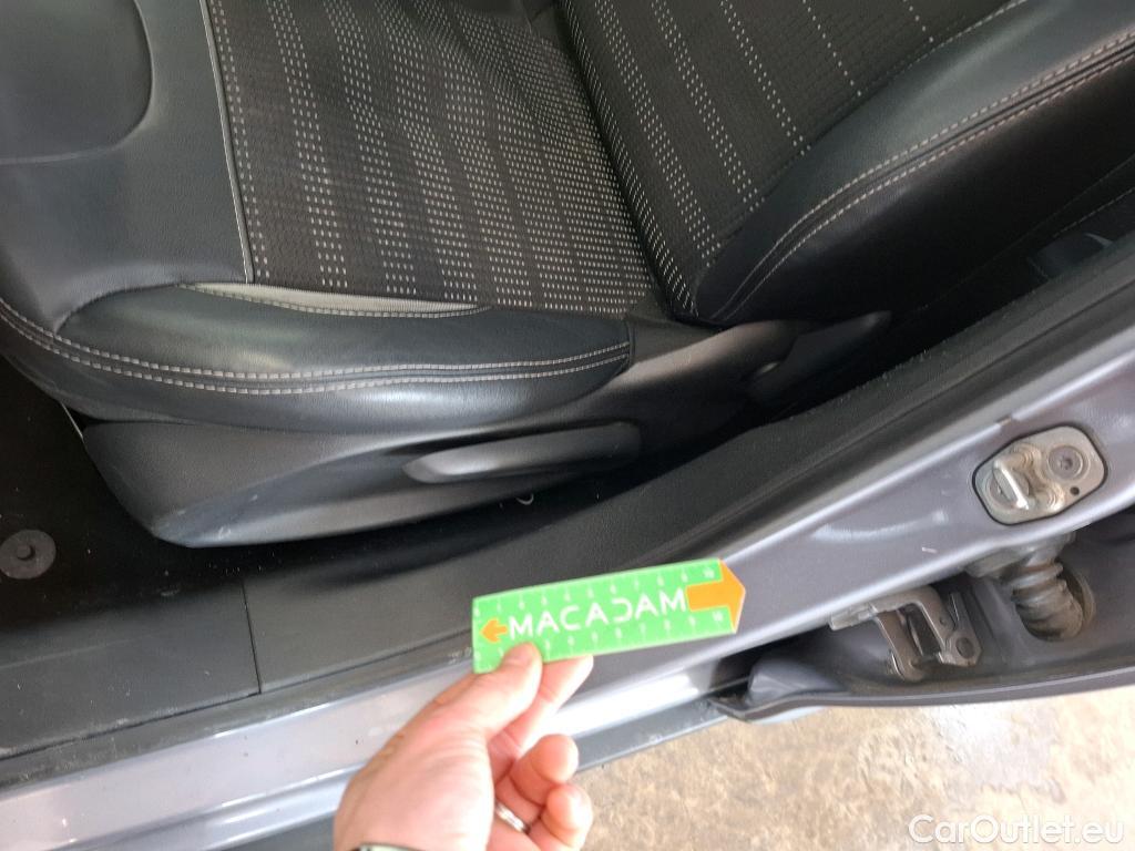  Peugeot  2008  Allure Business 1.2 PureTech 110CV BVM5 E6 #44