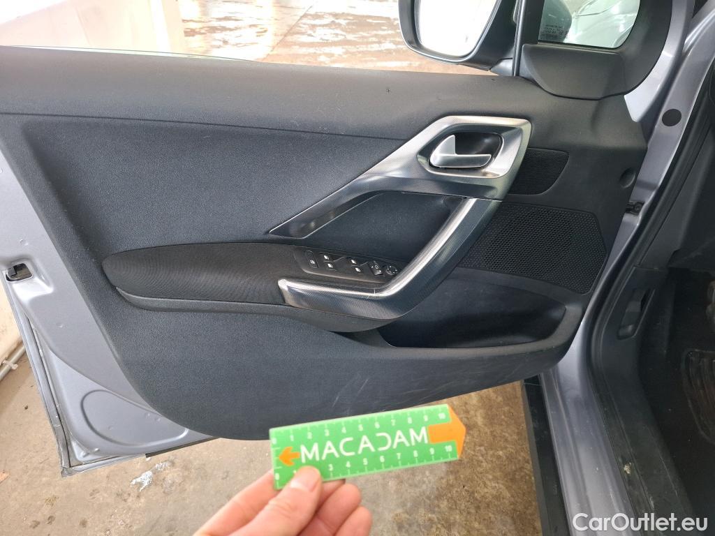  Peugeot  2008  Allure Business 1.2 PureTech 110CV BVM5 E6 #47