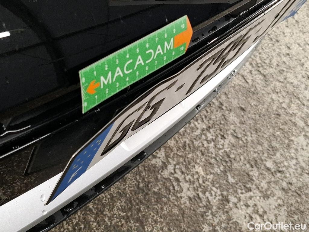  Opel   Grandland X Grandland X Elegance Business 1.5 130CV BVA8 E6d #37