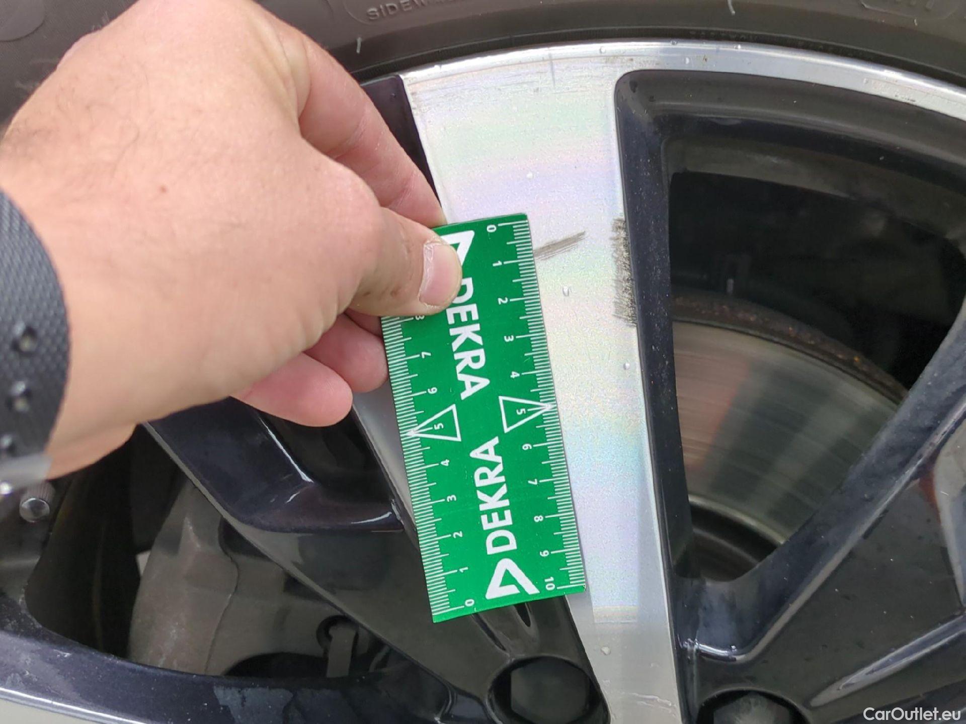  Peugeot  5008  Allure Business 1.5 HDi 130CV BVA8 7 Sieges E6dT #9