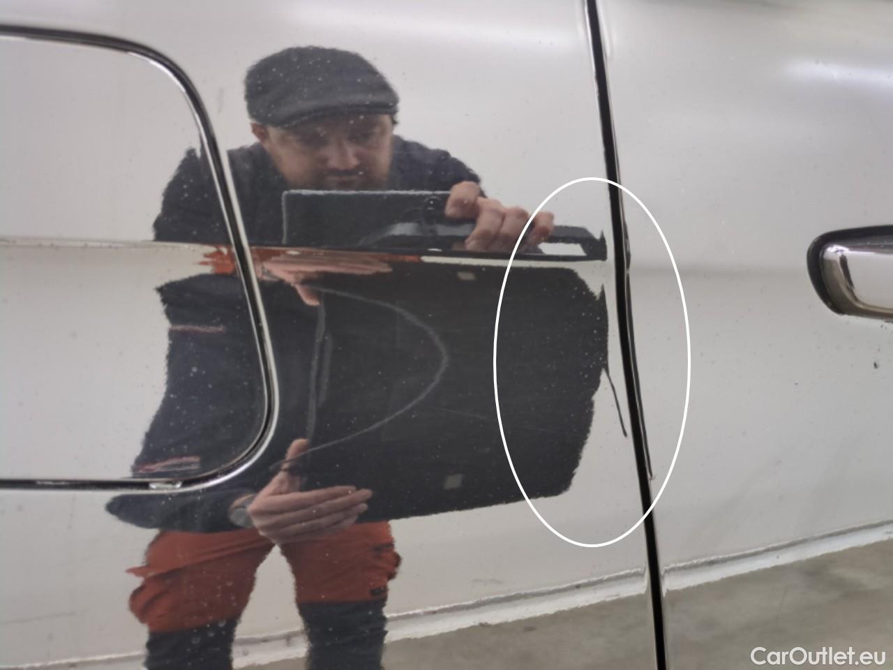  Peugeot  5008  Allure Business 1.5 HDi 130CV BVA8 7 Sieges E6dT #59