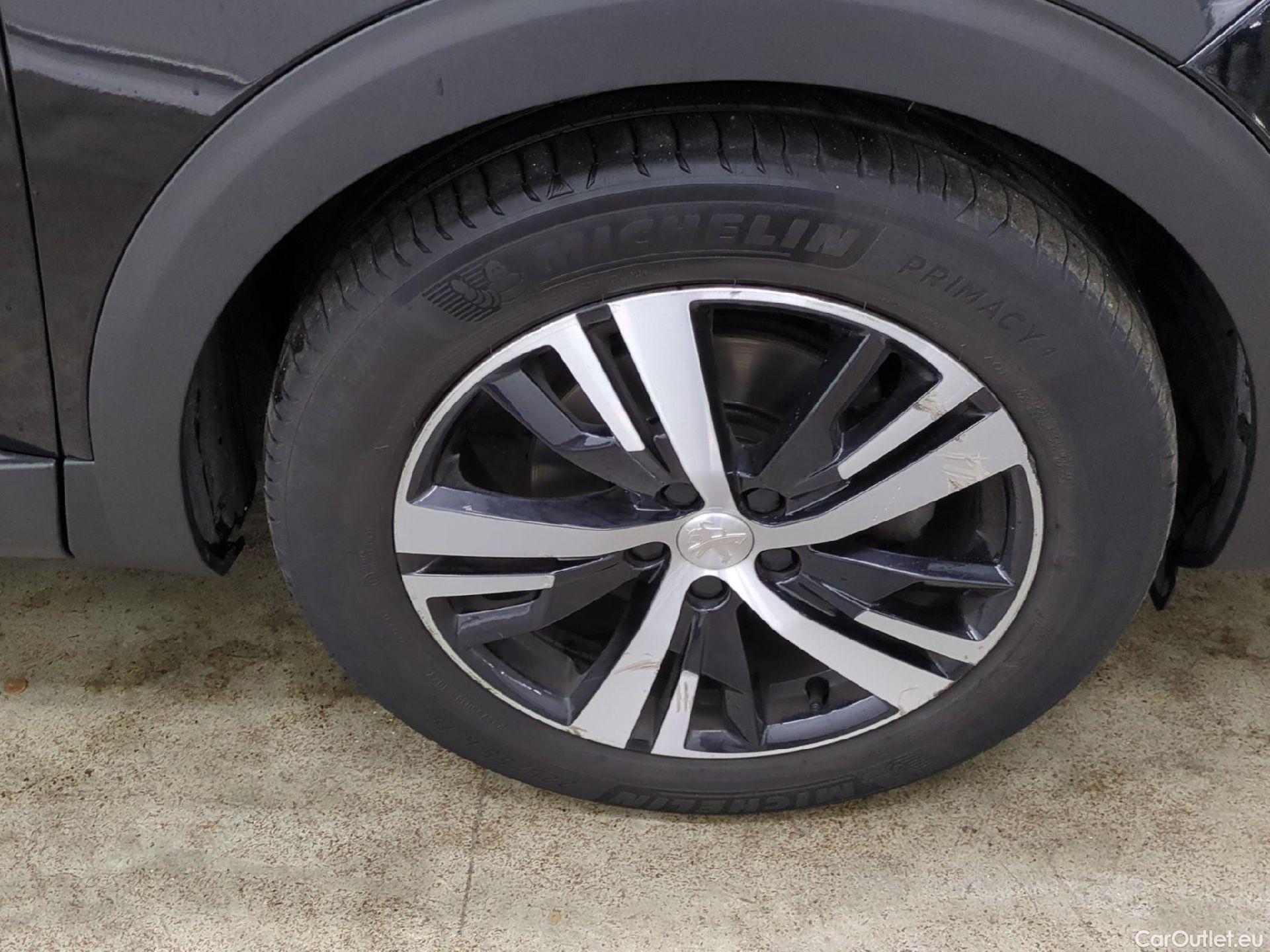  Peugeot  5008  Allure Business 1.5 HDi 130CV BVA8 7 Sieges E6dT #4