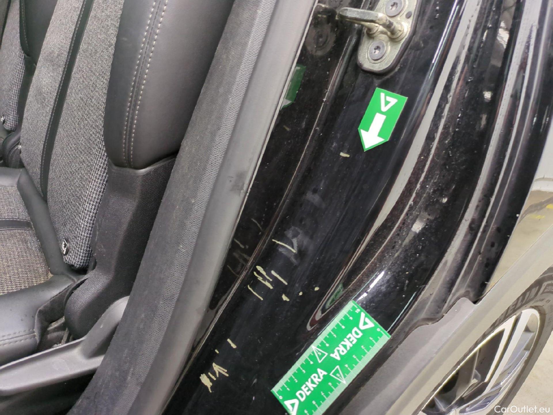  Peugeot  5008  Allure Business 1.5 HDi 130CV BVA8 7 Sieges E6dT #25