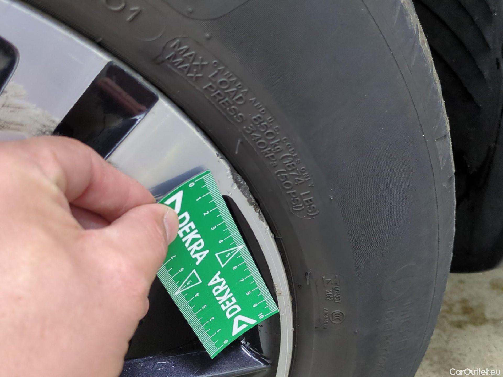  Peugeot  5008  Allure Business 1.5 HDi 130CV BVA8 7 Sieges E6dT #3