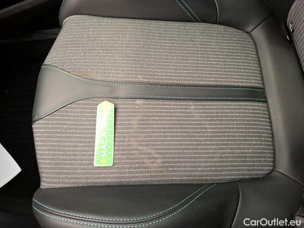  Peugeot  3008  Allure 1.5 HDi 130CV BVA8 E6d #10