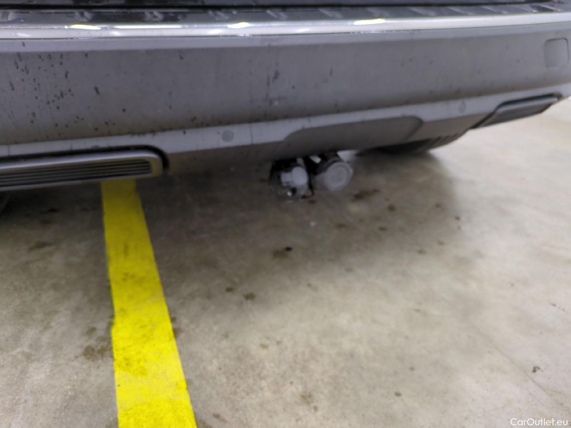  Peugeot  5008  Allure Business 1.5 HDi 130CV BVA8 7 Sieges E6dT #49