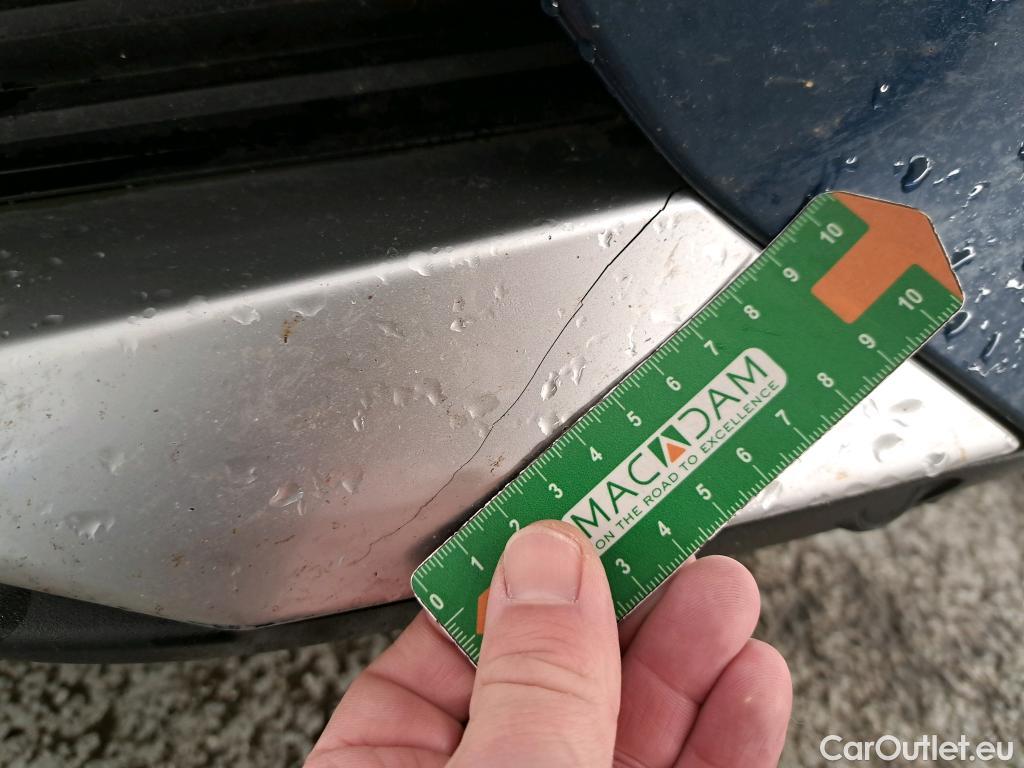  Peugeot  5008  Active Pack 1.5 HDi 130CV BVA8 7 Sieges E6d #8