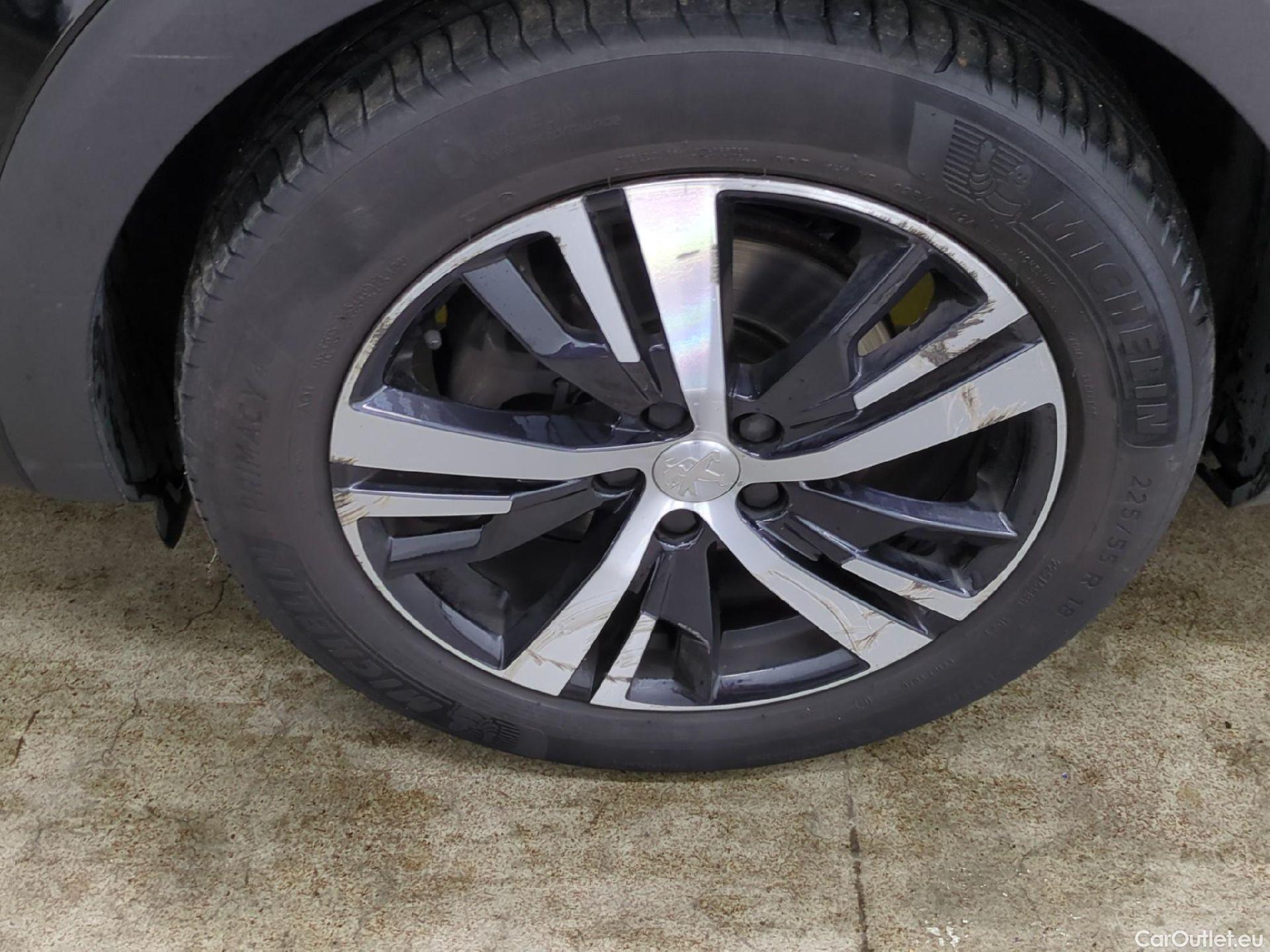  Peugeot  5008  Allure Business 1.5 HDi 130CV BVA8 7 Sieges E6dT #14