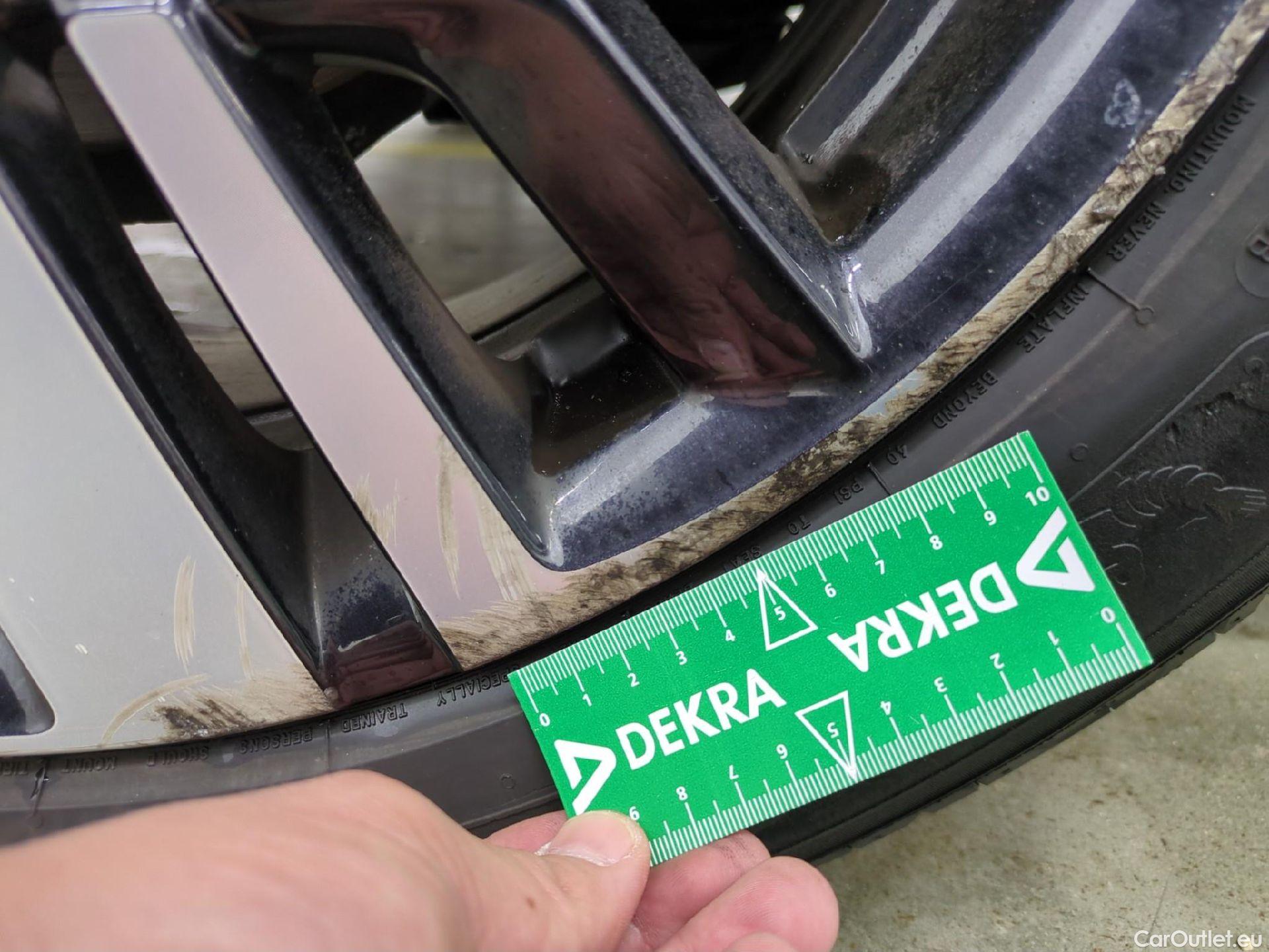  Peugeot  5008  Allure Business 1.5 HDi 130CV BVA8 7 Sieges E6dT #69