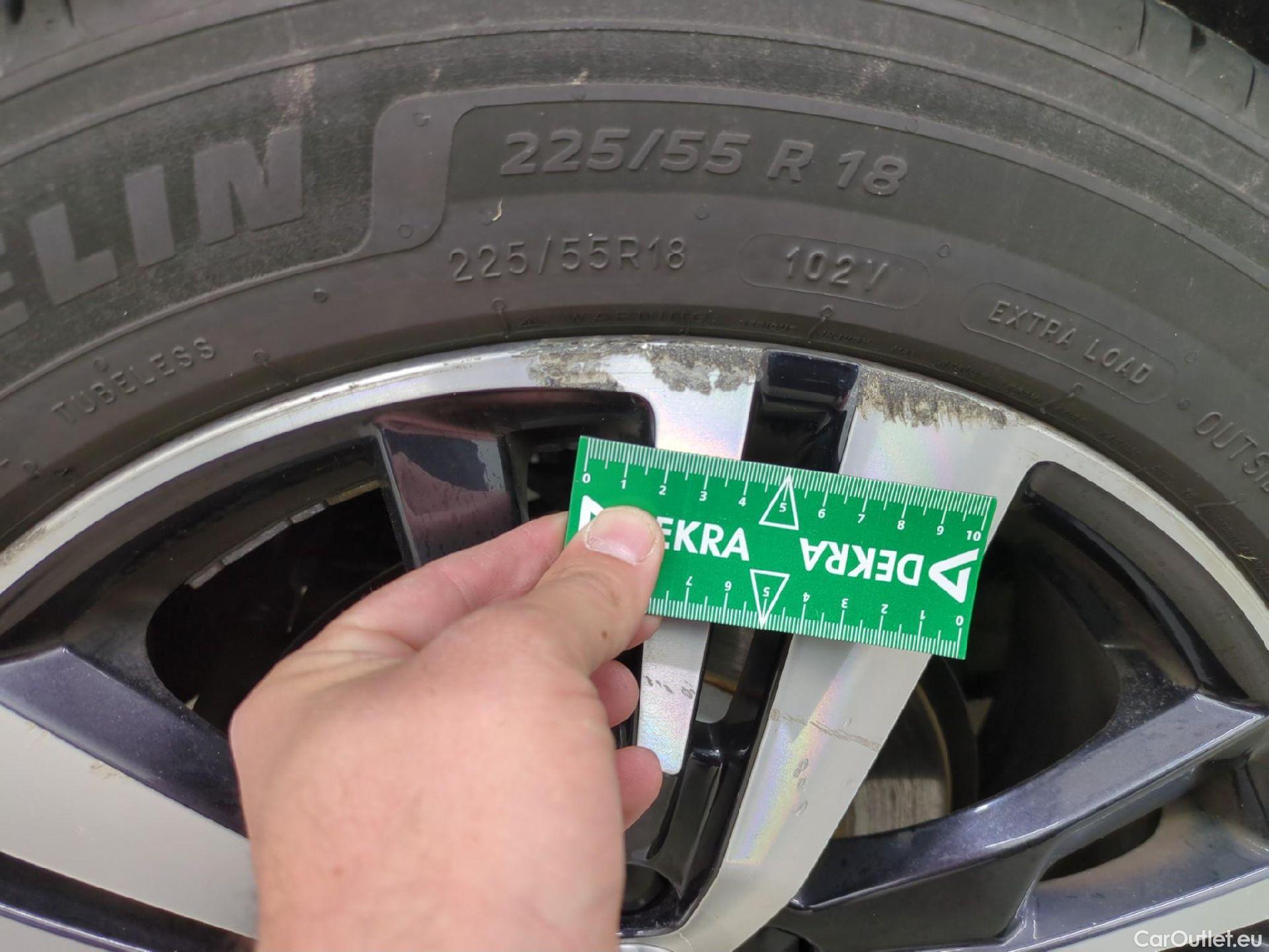  Peugeot  5008  Allure Business 1.5 HDi 130CV BVA8 7 Sieges E6dT #64