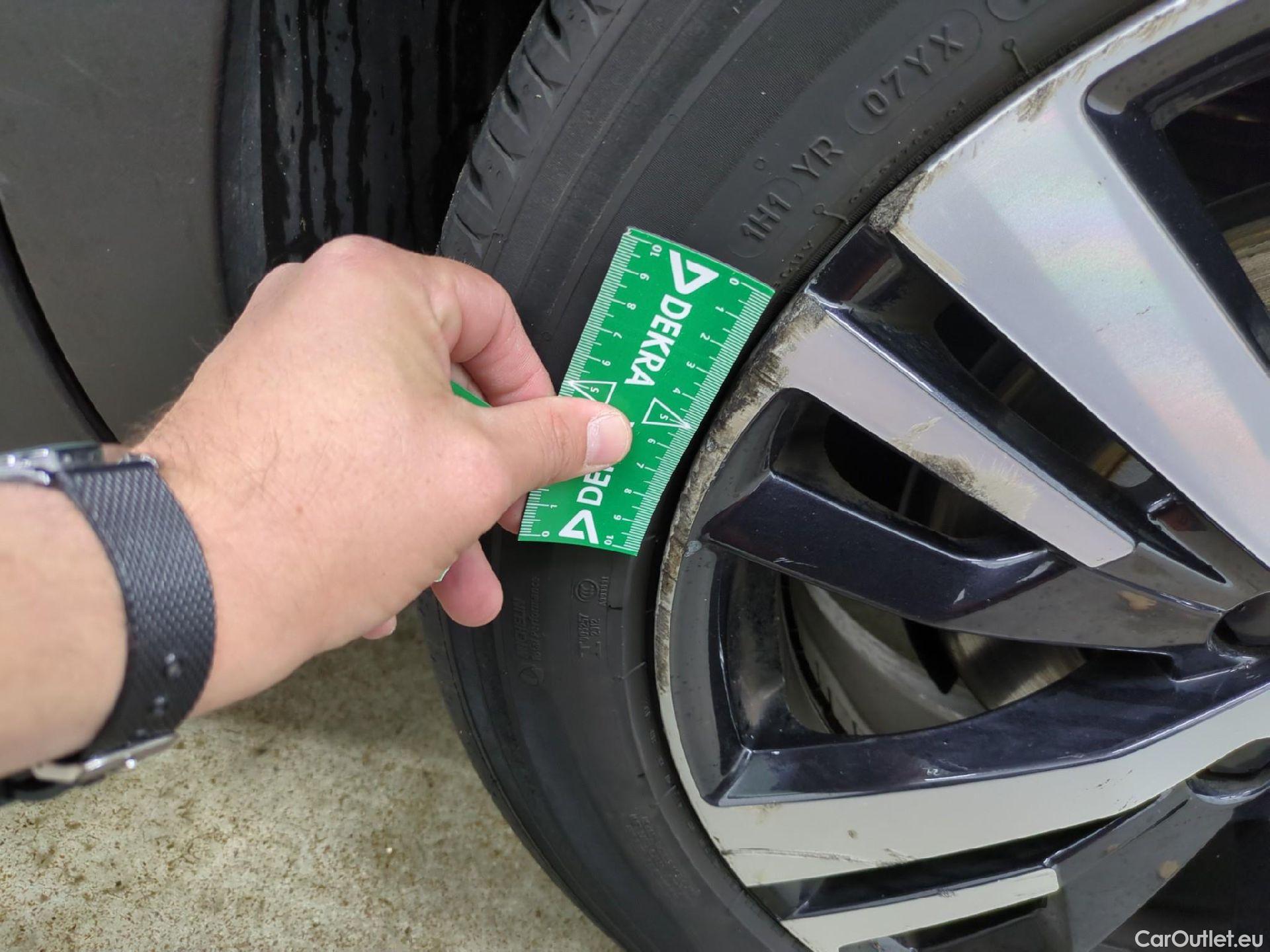  Peugeot  5008  Allure Business 1.5 HDi 130CV BVA8 7 Sieges E6dT #34