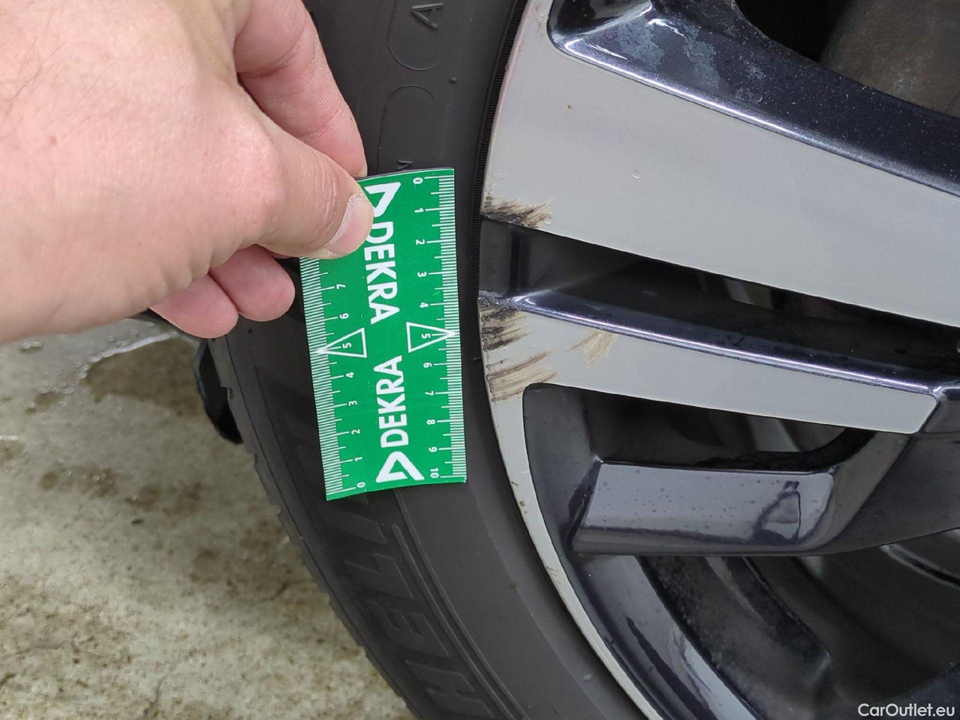  Peugeot  5008  Allure Business 1.5 HDi 130CV BVA8 7 Sieges E6dT #15