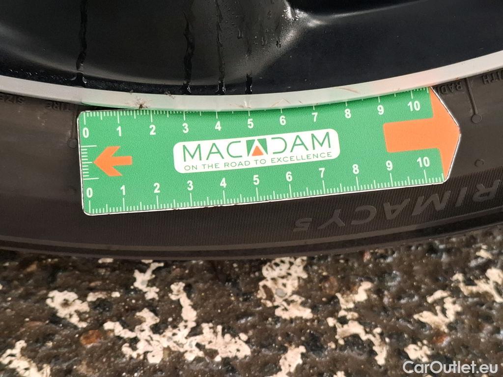  Peugeot  5008 PEUGEOT  / 2020 / 5P / SUV BlueHDi 130 S&S EAT8 GT Pack #18