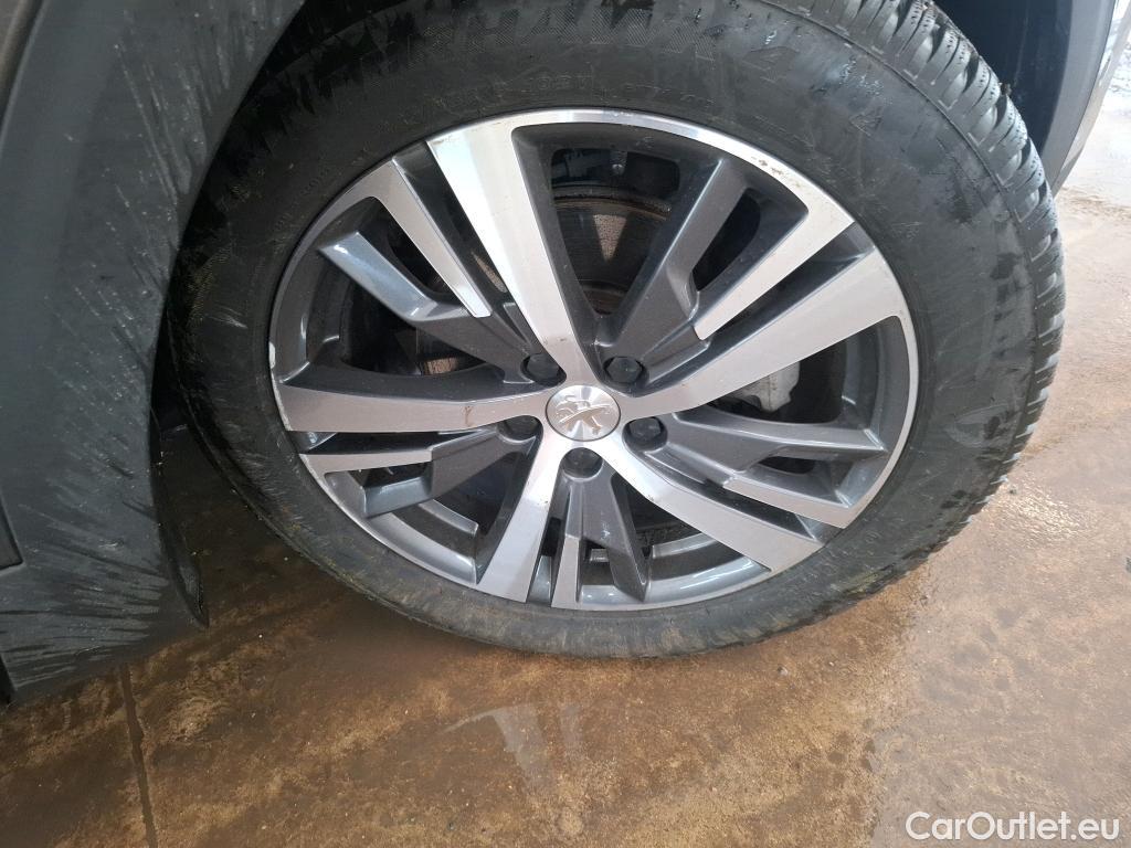  Peugeot  5008  Allure Pack 1.5 HDi 130CV BVA8 7 Sieges E6d #10