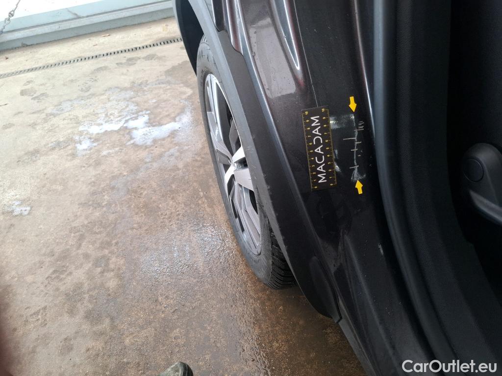  Peugeot  5008  Allure Pack 1.5 HDi 130CV BVA8 7 Sieges E6d #7