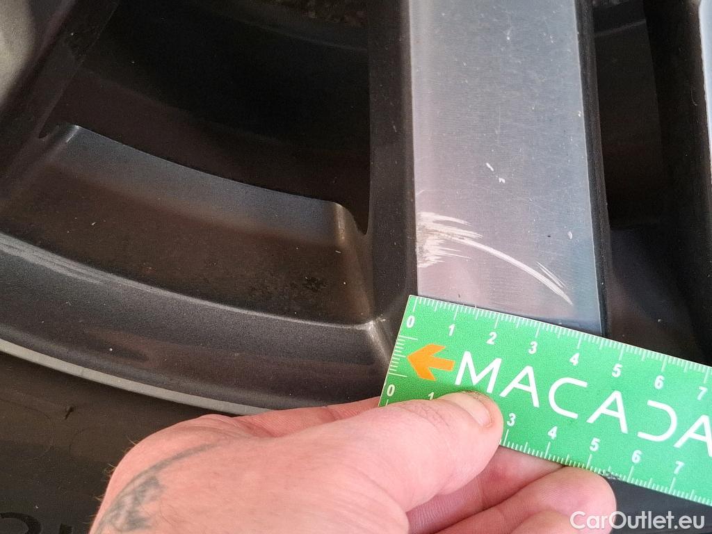  Peugeot  5008  Allure Pack 1.5 HDi 130CV BVA8 7 Sieges E6d #24