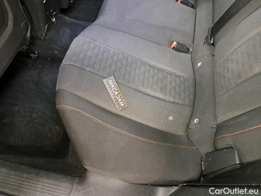  Peugeot  508 PEUGEOT  SW / 2018 / 5P / Break PureTech 130 S&S EAT8 Active Pack #70