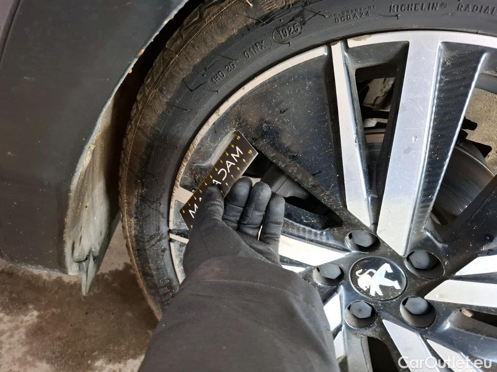  Peugeot  5008 PEUGEOT  / 2020 / 5P / SUV BlueHDi 180 S&S EAT8 GT Pack #22