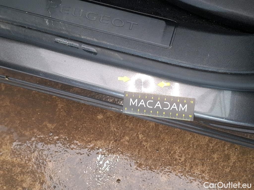  Peugeot  5008  Allure Pack 1.5 HDi 130CV BVA8 7 Sieges E6d #14