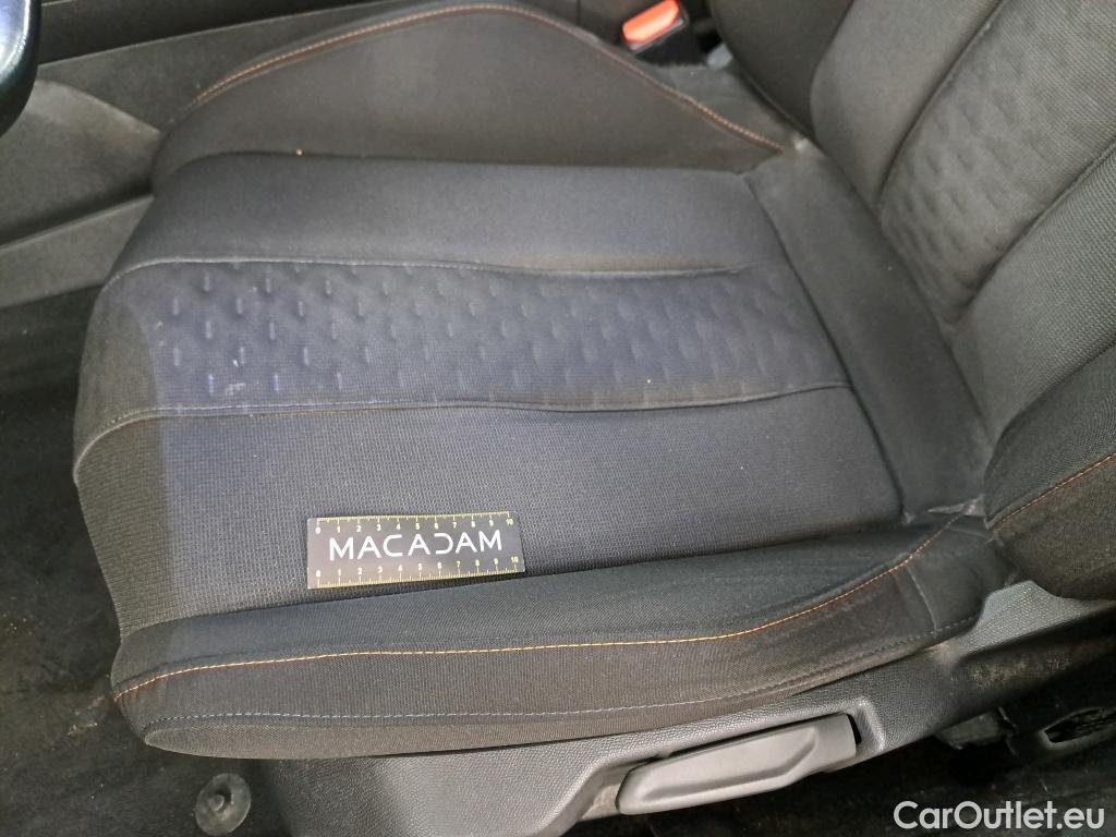  Peugeot  508 PEUGEOT  SW / 2018 / 5P / Break PureTech 130 S&S EAT8 Active Pack #69