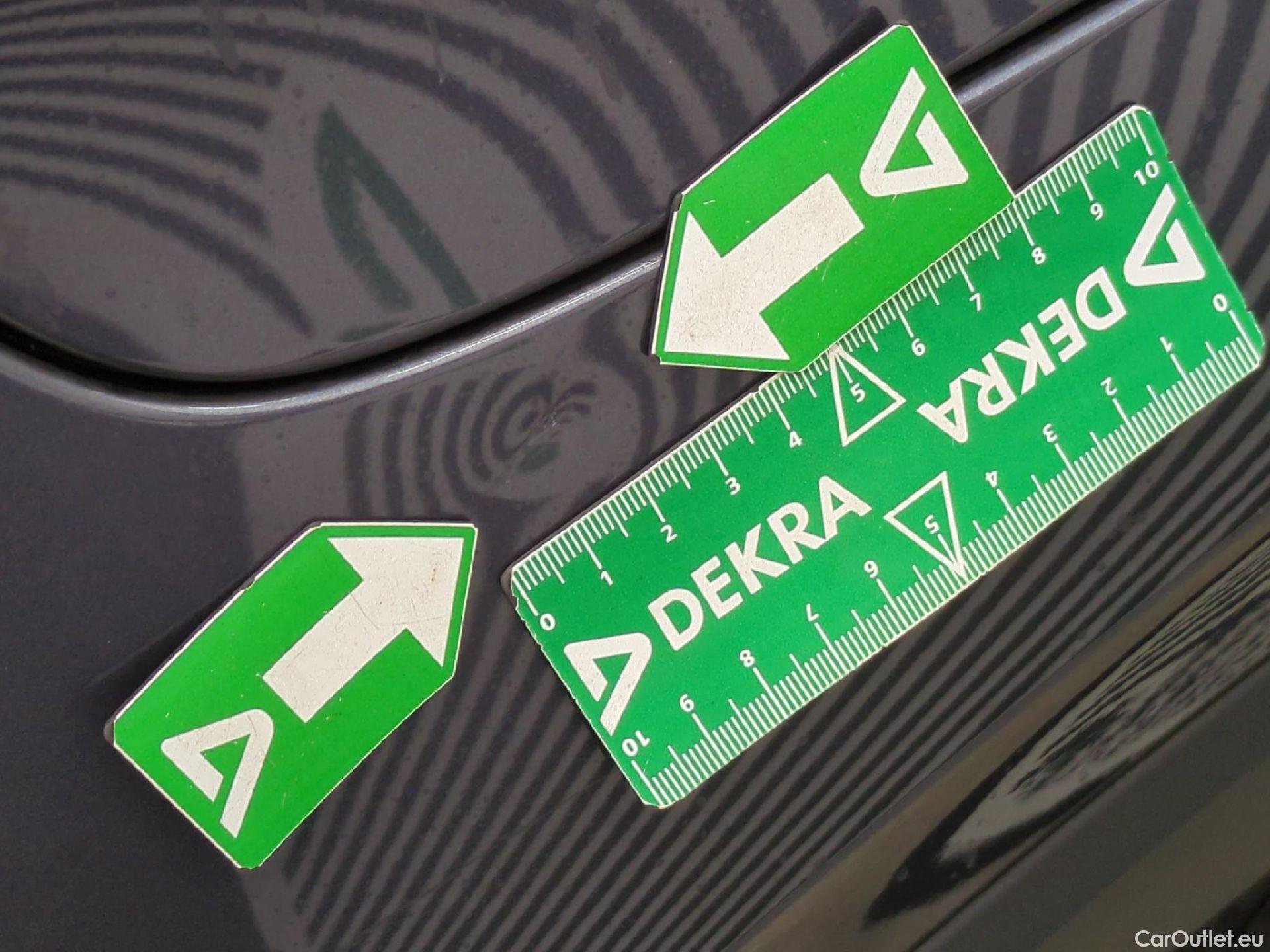  Volkswagen  T-CROSS VOLKSWAGEN  / 2018 / 5P / SUV 1.0 TSI 110ch DSG Carat #26