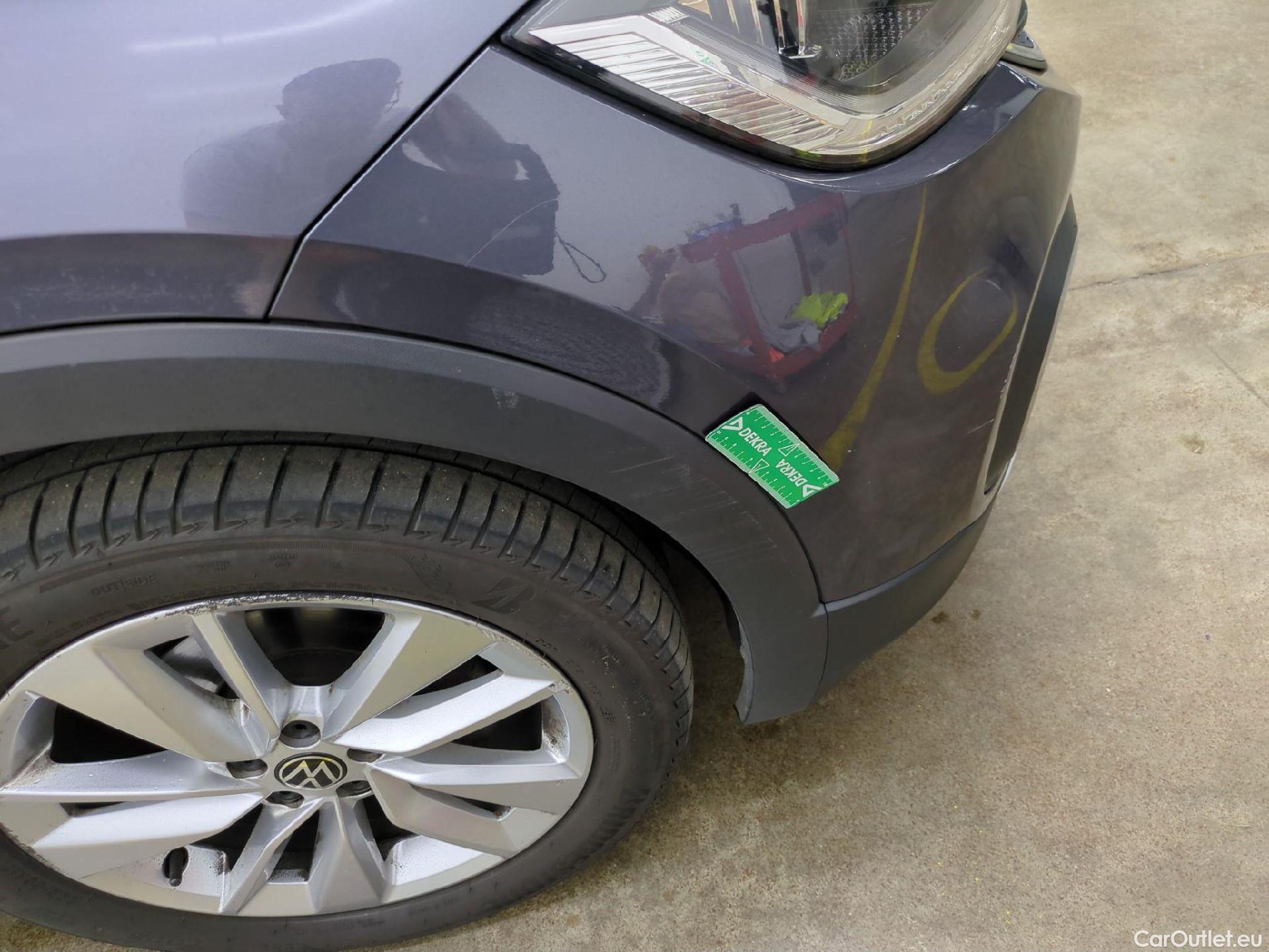  Volkswagen  T-CROSS VOLKSWAGEN  / 2018 / 5P / SUV 1.0 TSI 110ch DSG Carat #48