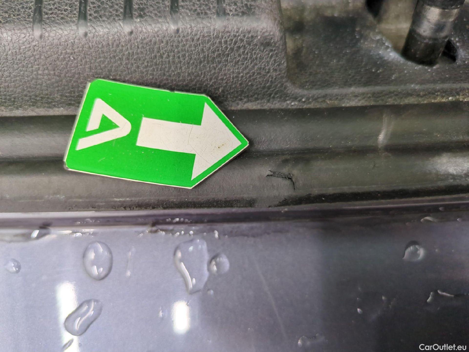  Volkswagen  T-CROSS VOLKSWAGEN  / 2018 / 5P / SUV 1.0 TSI 110ch DSG Carat #5